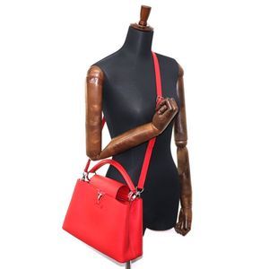 Louis Vuitton Capucines MM 2WAY Shoulder Handbag